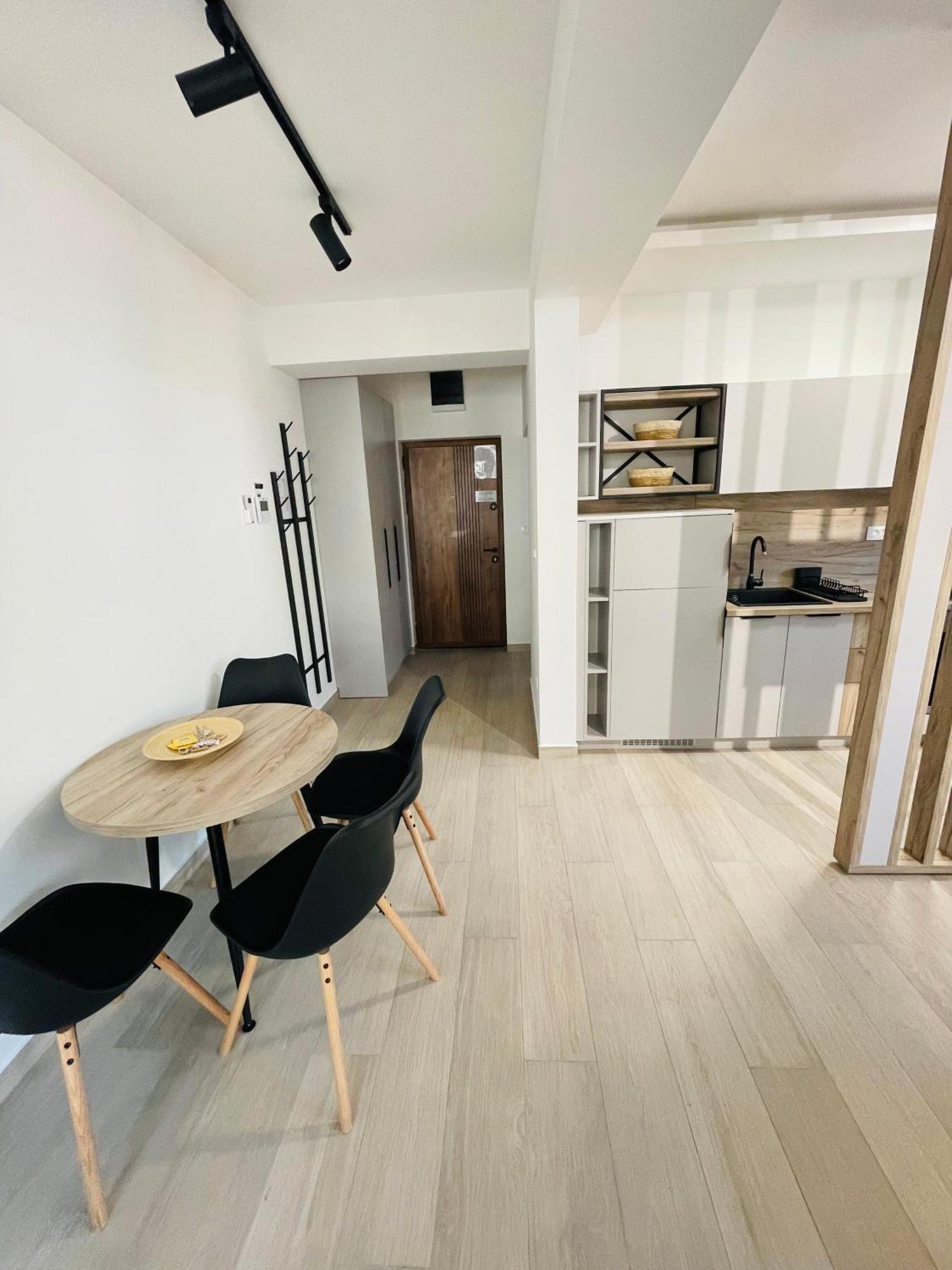 Dora Family Apartments Будва Екстериор снимка