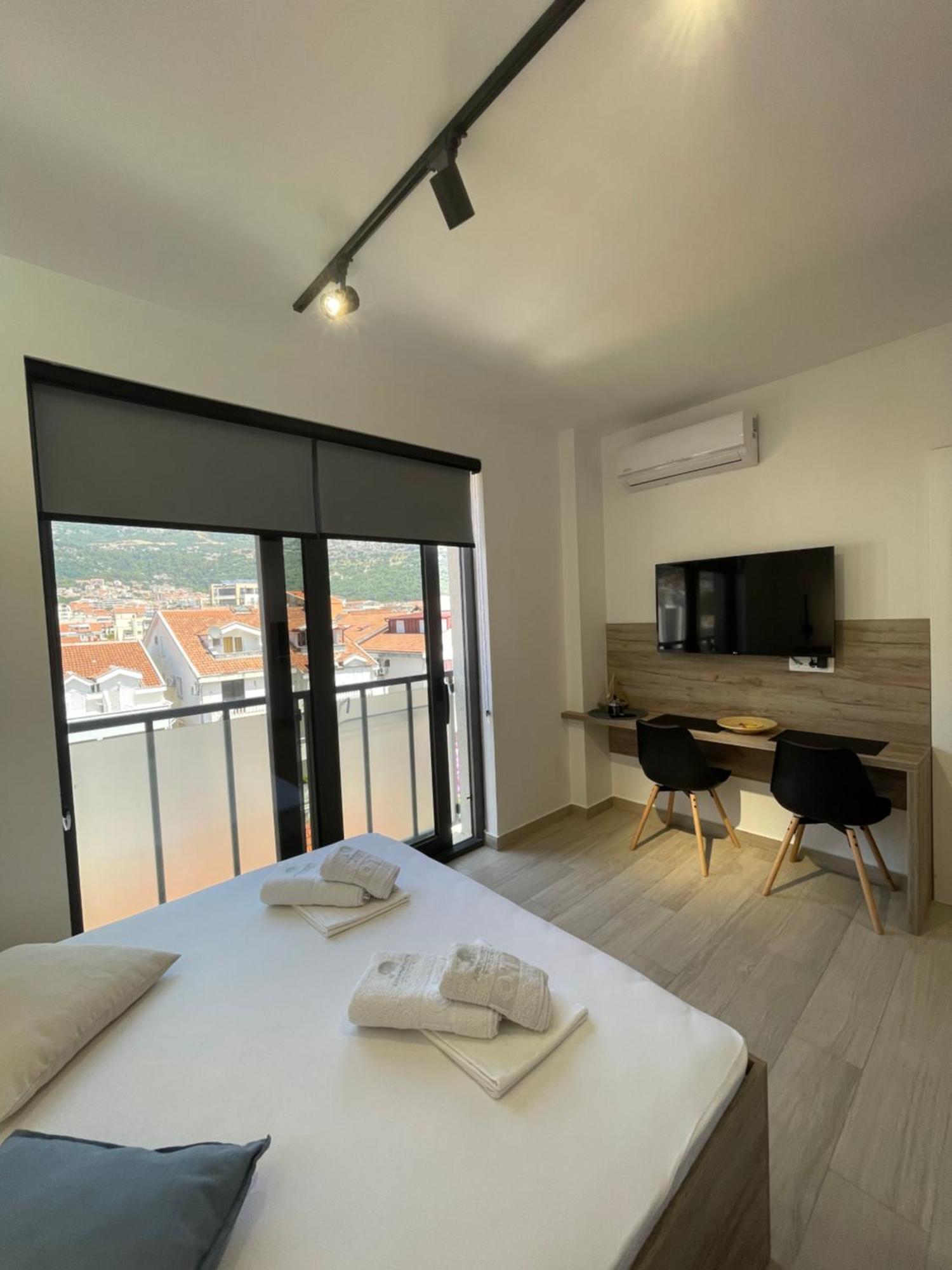 Dora Family Apartments Будва Екстериор снимка